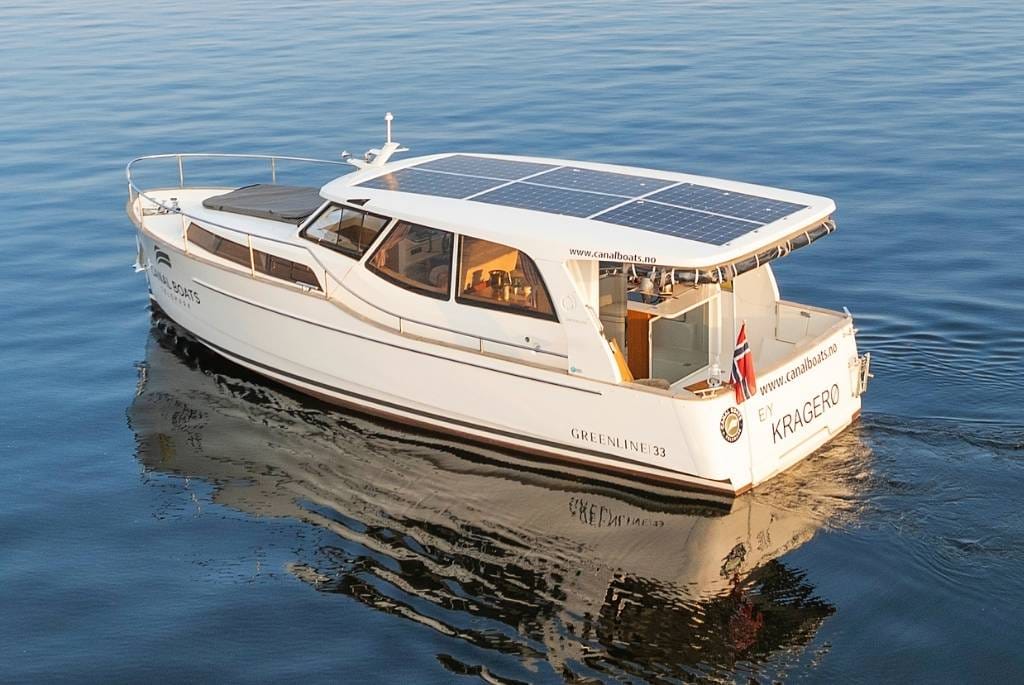 Choose your model - Greenline 33 E-Drive Yacht model to choose from - Greenline 33 E-Drive